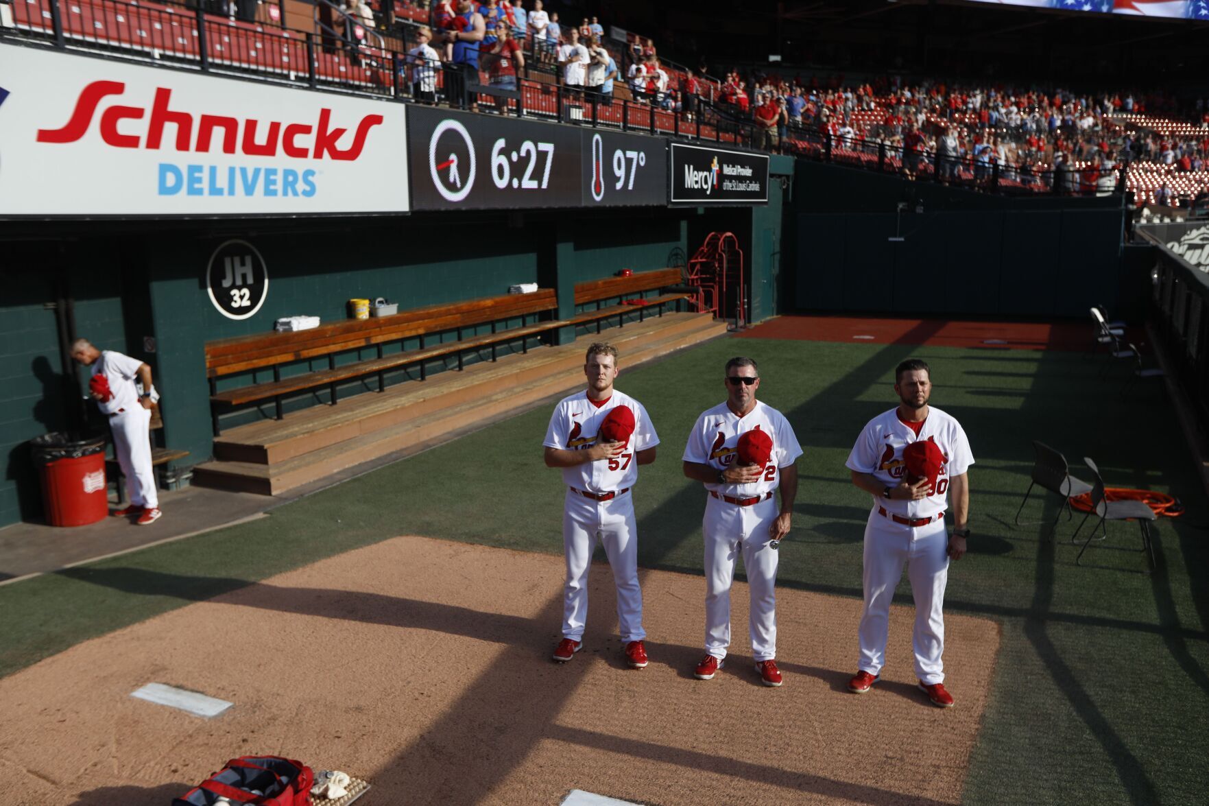 St. Louis Cardinals kick off series against Pittsburgh Pirates